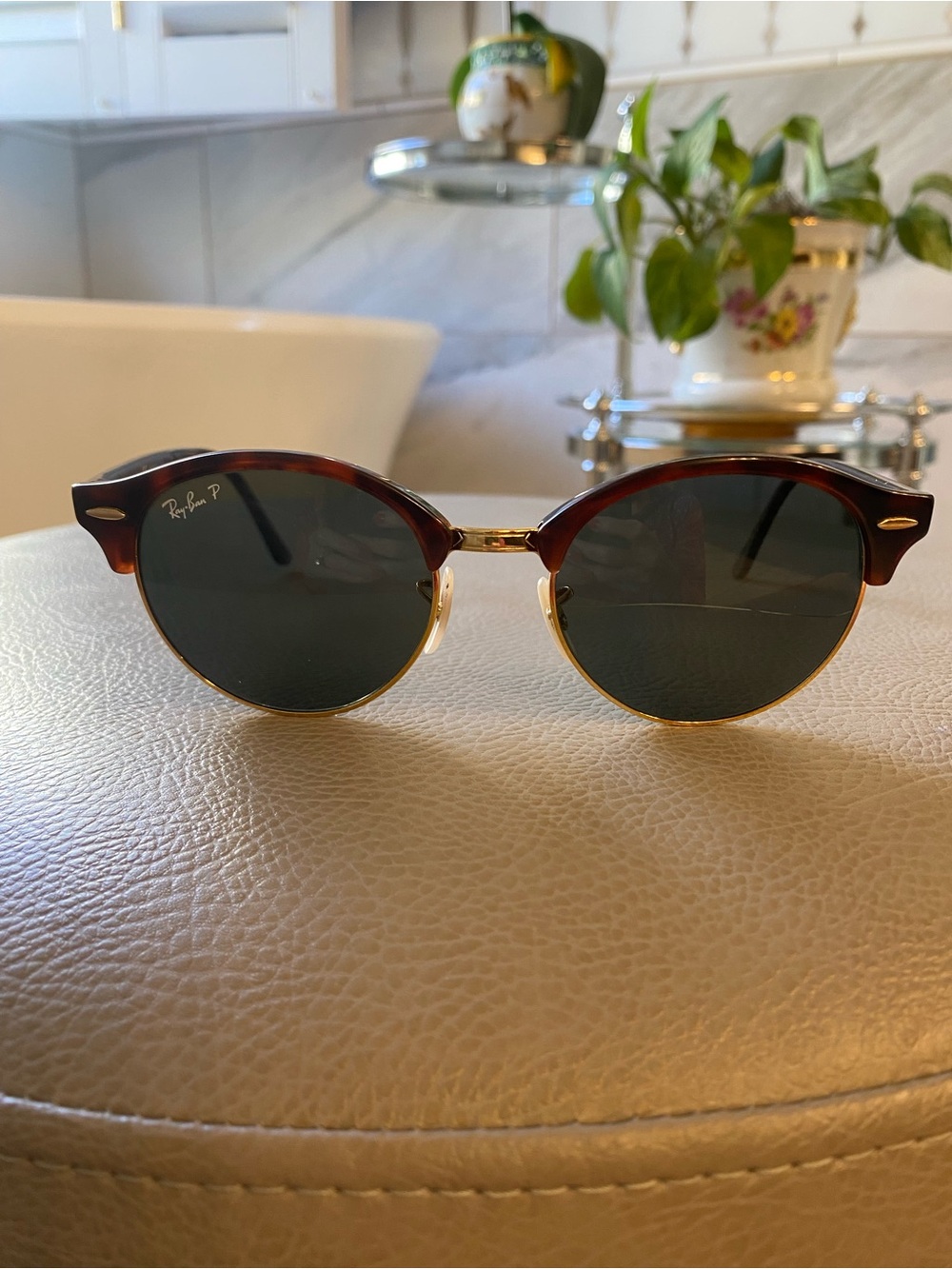Ray-Ban Clubround Brown Sunglasses in Tortoise RB4246 Italy